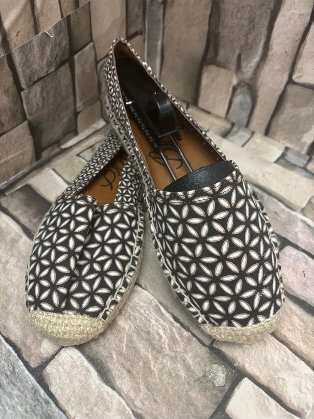Brighton Rattan black and tan geometric floral print espadrilles